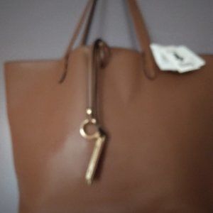 DOBLE BAG. COLOR: CARAMEL SIZE: BIG